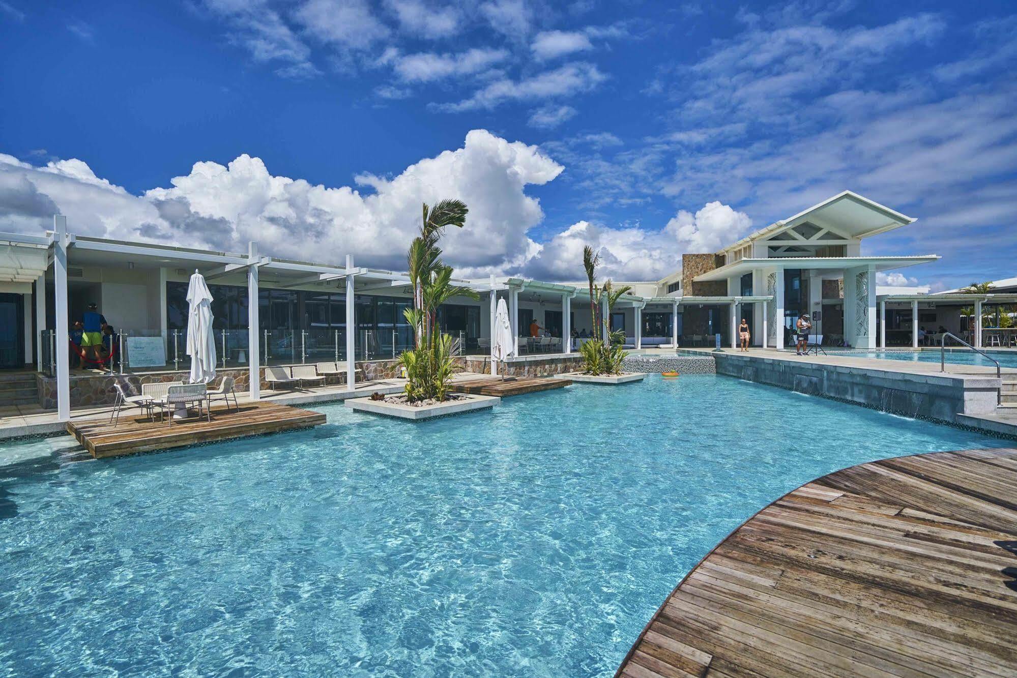 Taumeasina Island Resort Апиа Екстериор снимка